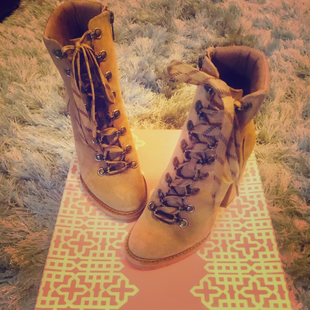Gianni Bini Booties